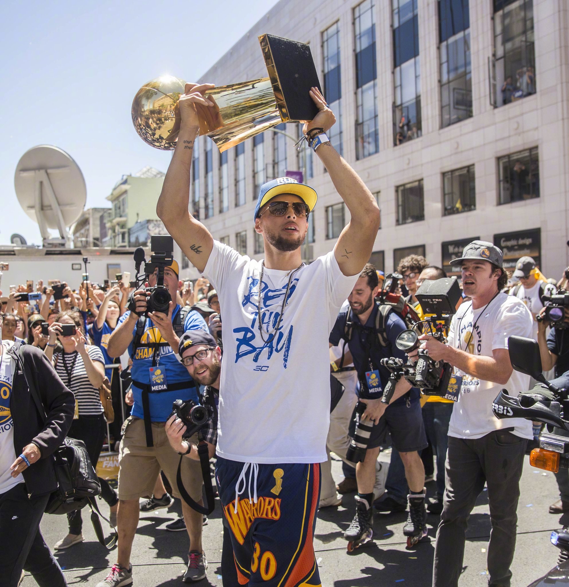 快船重磅2换1交易，四冠射手助阵哈登，全新七巨头引爆联盟舞台